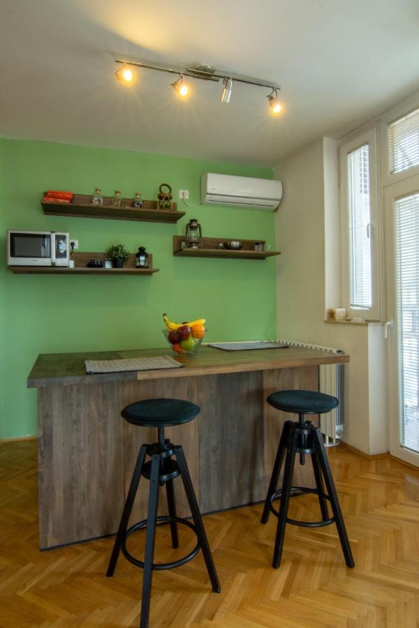 Green Paradise Square Apartment スコピエ エクステリア 写真